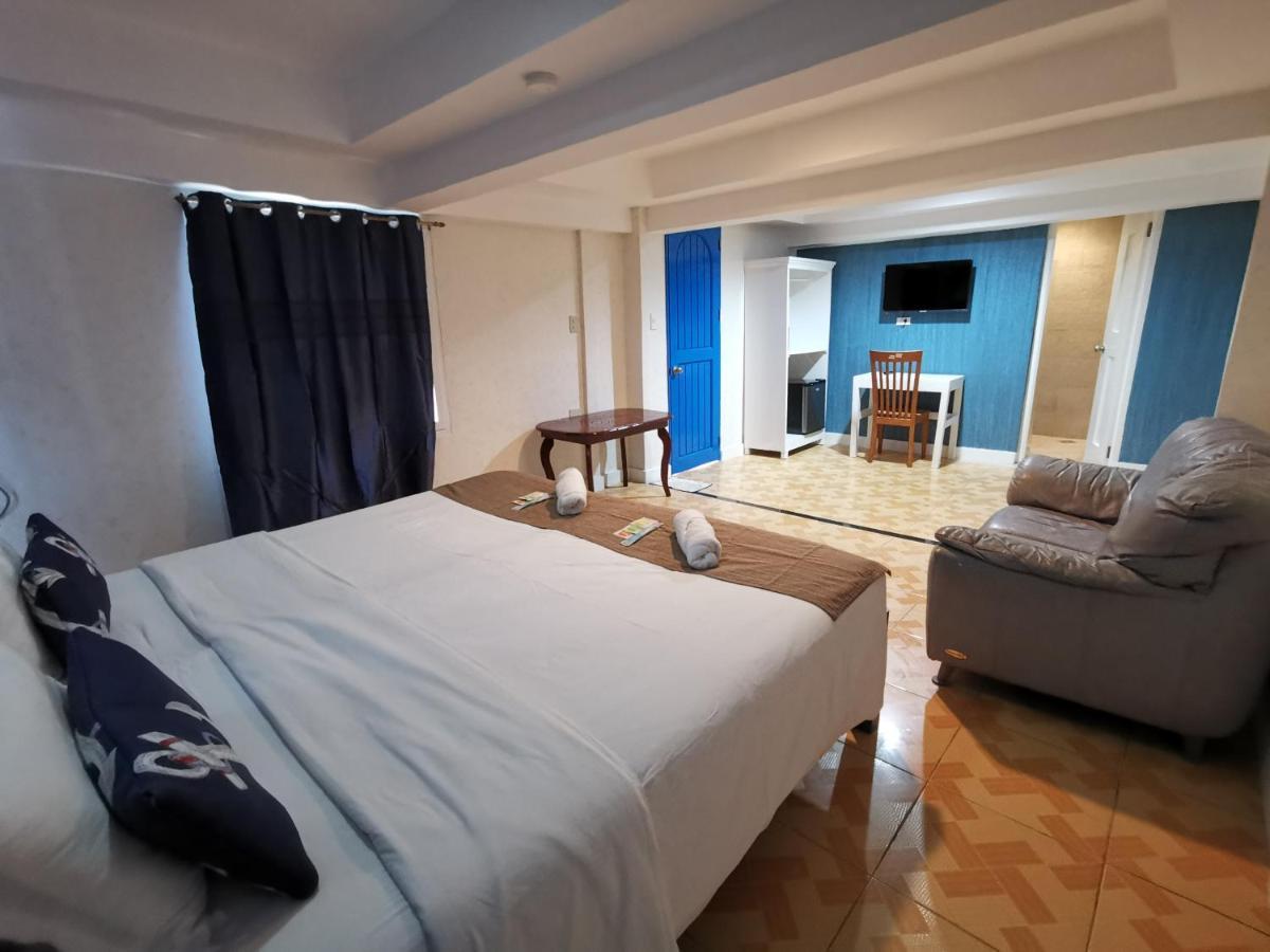 Pescadores Suites Moalboal Exterior foto