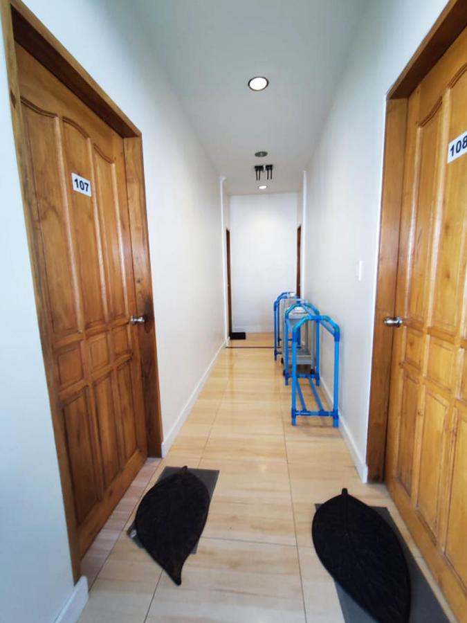 Pescadores Suites Moalboal Exterior foto
