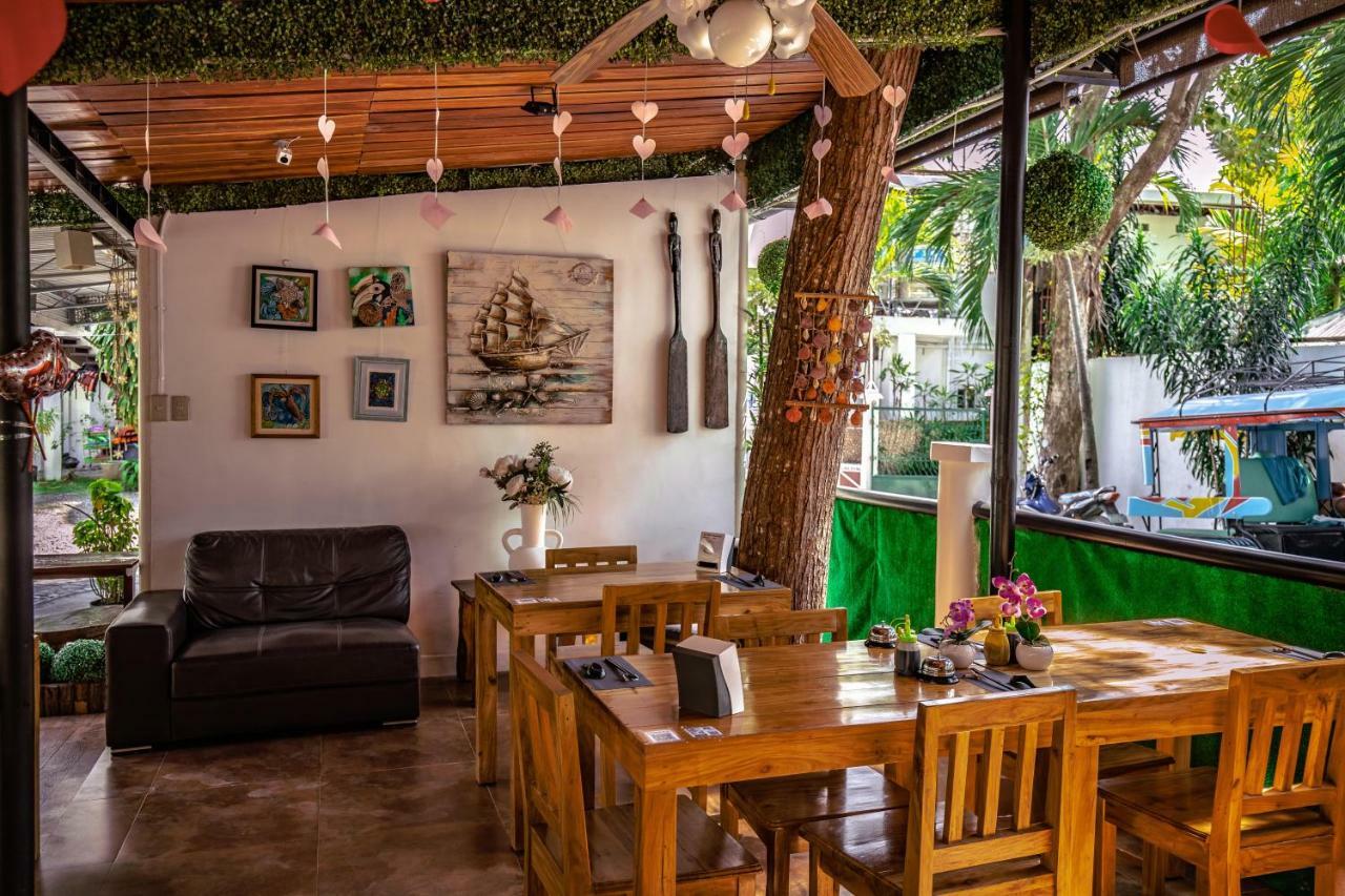 Pescadores Suites Moalboal Exterior foto